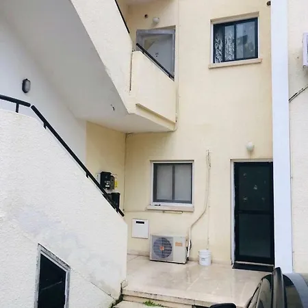 Mariko Apartment